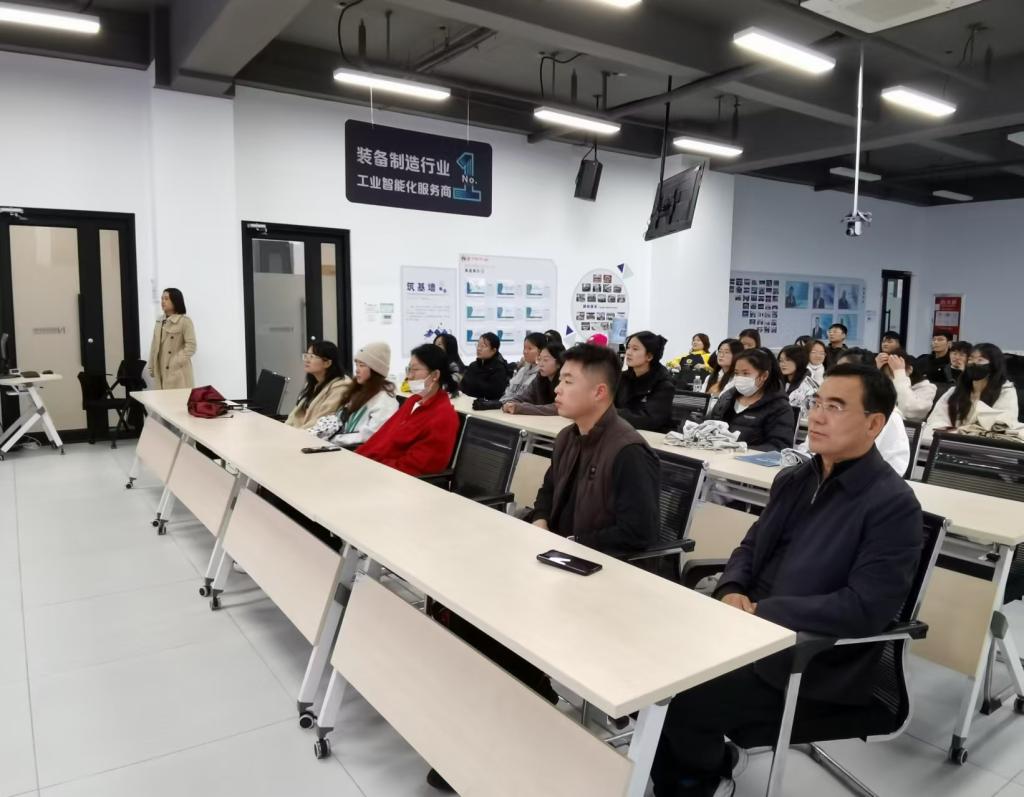 深化校企合作，助力就業新篇章 財經學院攜手煙臺開發區開啟人工智能軟件開發實習之旅